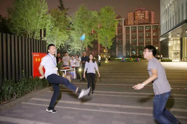 公司舉辦中秋節外地單身青年歡樂嘉年華活動2.jpg 公司舉辦中秋節外地單身青年歡樂嘉年華活動2.jpg